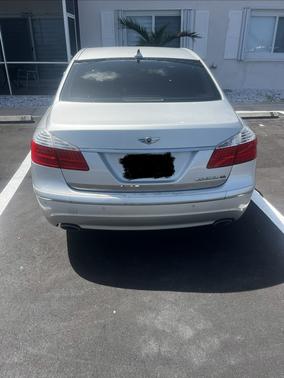 Silver 2009 Hyundai Genesis 4.6