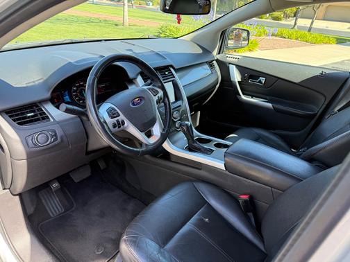 Silver 2011 Ford Edge SEL