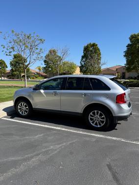 Silver 2011 Ford Edge SEL