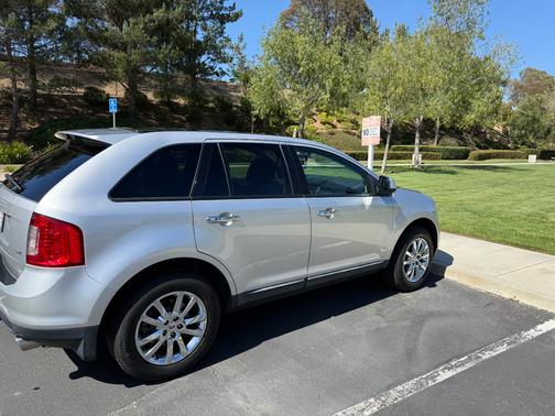 Silver 2011 Ford Edge SEL
