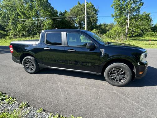 Black 2022 Ford Maverick XL