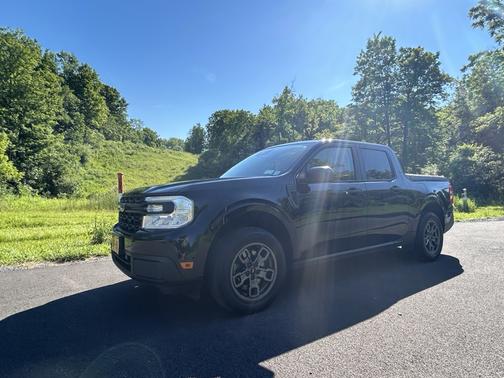 Black 2022 Ford Maverick XL