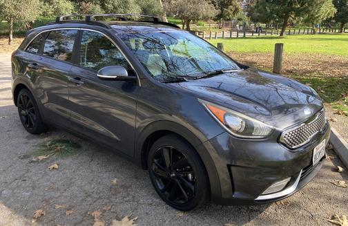 2019 Kia Niro s Touring