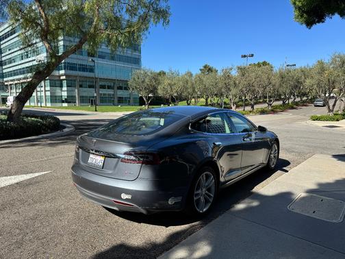 2013 Tesla Model S Performance
