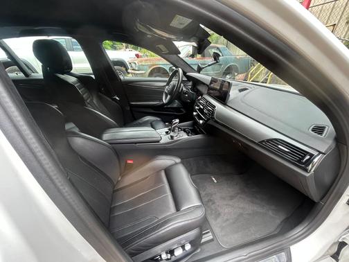 2023 BMW M5 Base