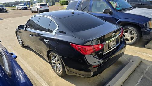 2015 INFINITI Q50 Premium