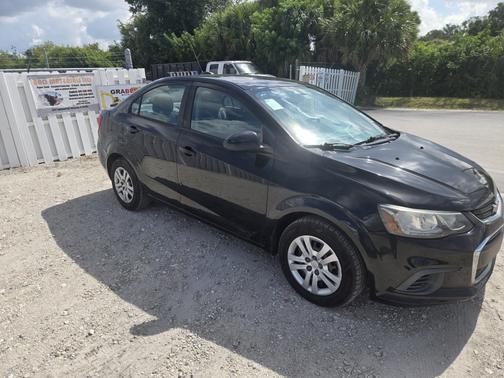 2017 Chevrolet Sonic LS