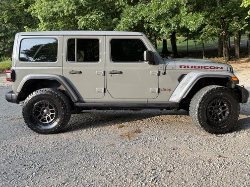 Gray 2022 Jeep Wrangler Unlimited Rubicon