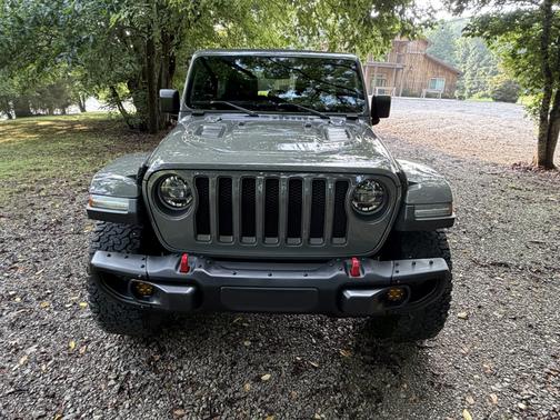 Gray 2022 Jeep Wrangler Unlimited Rubicon