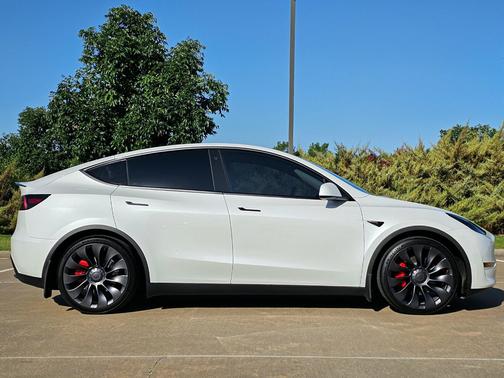 2023 Tesla Model Y Performance