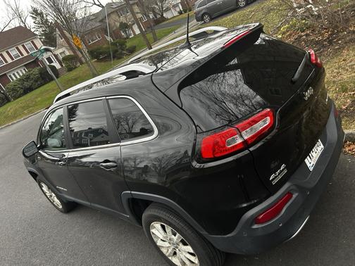 Black 2014 Jeep Cherokee Limited