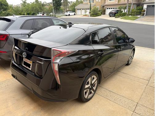 2016 Toyota Prius Four Touring