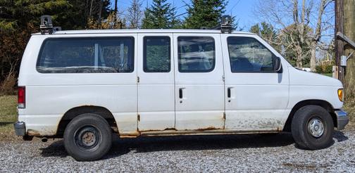 1996 Ford Club Wagon XL