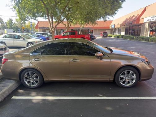 Gold 2009 Lexus ES 350 Base