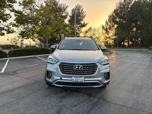 Gray 2019 Hyundai Santa Fe XL SE