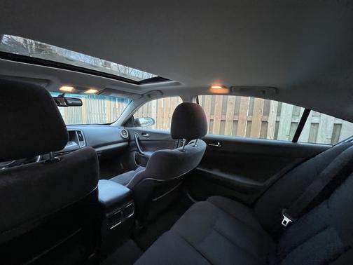 2010 Nissan Maxima S