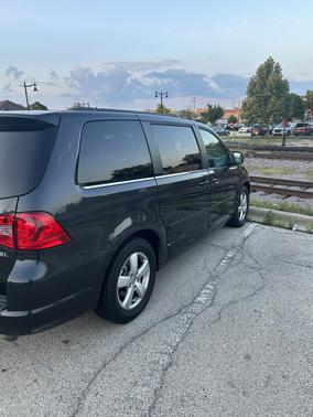 2011 Volkswagen Routan SEL