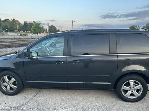2011 Volkswagen Routan SEL