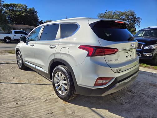 2019 Hyundai SANTA FE SE 2.4