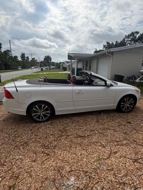 White 2012 Volvo C70 T5