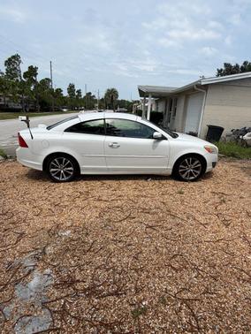 White 2012 Volvo C70 T5