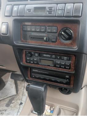 2000 Isuzu Trooper Limited 4WD