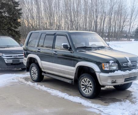 2000 Isuzu Trooper Limited 4WD