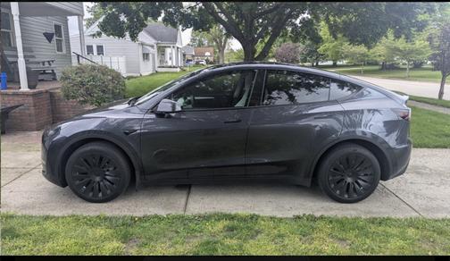 Gray 2024 Tesla Model Y Long Range