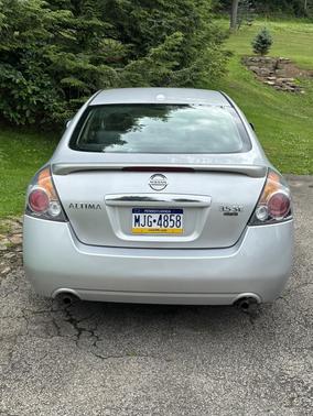 Silver 2008 Nissan Altima 3.5 SE