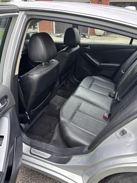 Silver 2008 Nissan Altima 3.5 SE