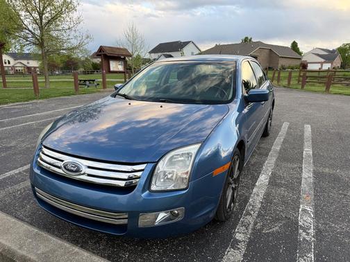 Blue 2009 Ford Fusion SEL