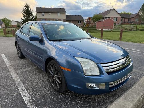 Blue 2009 Ford Fusion SEL