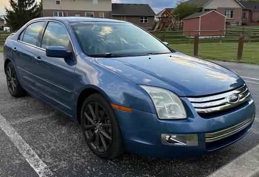 Blue 2009 Ford Fusion SEL