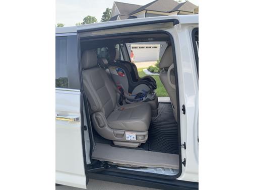 Photo 3 of 9 of 2016 Honda Odyssey EX-L