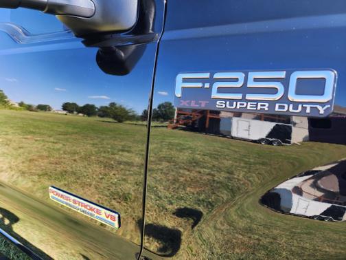 2004 Ford F-250 XLT Crew Cab Super Duty