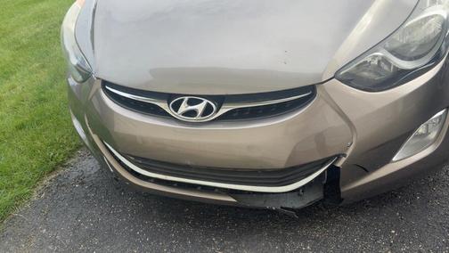 Beige 2013 Hyundai ELANTRA GLS