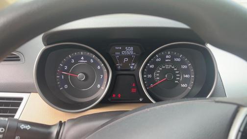 Beige 2013 Hyundai ELANTRA GLS