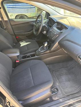 Black 2018 Ford Focus SE