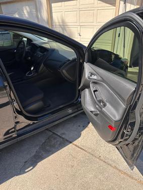 Black 2018 Ford Focus SE