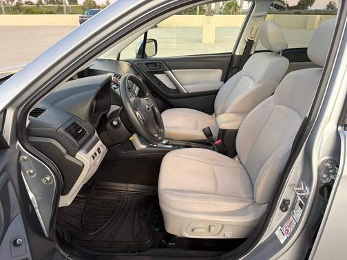 Silver 2015 Subaru Forester 2.5i Premium