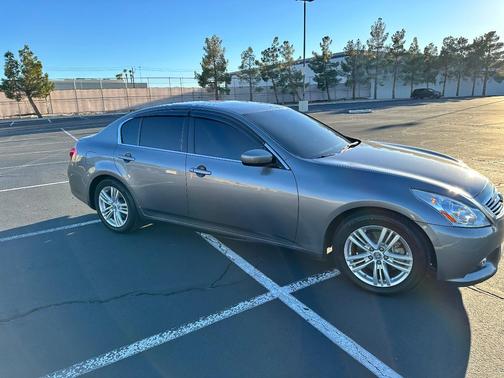 Silver 2013 INFINITI G37 Journey
