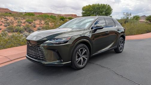 Green 2023 Lexus RX 350h Premium