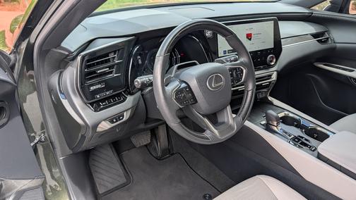 Green 2023 Lexus RX 350h Premium
