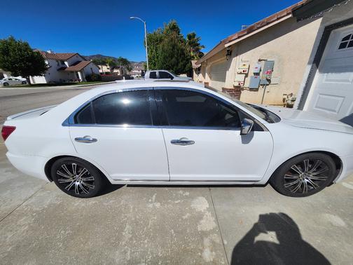 White 2006 Lincoln Zephyr Base