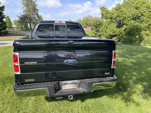 Black 2010 Ford F-150 Lariat SuperCrew