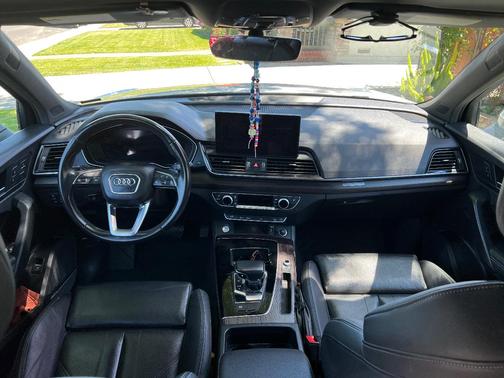 White 2022 Audi Q5 Sportback S line Premium Plus