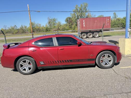 Red 2006 Dodge Charger R/T