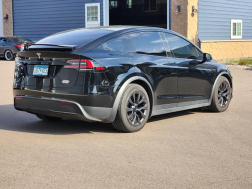 2022 Tesla Model X Plaid