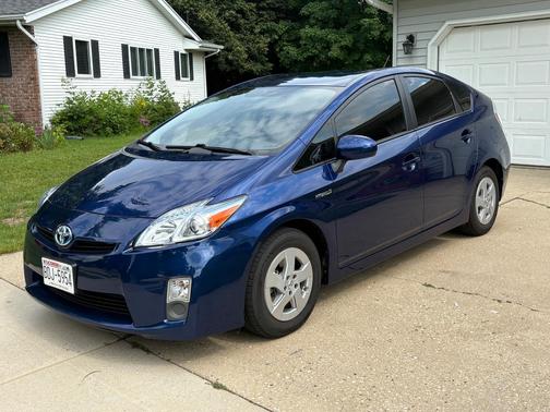 Blue 2011 Toyota Prius II