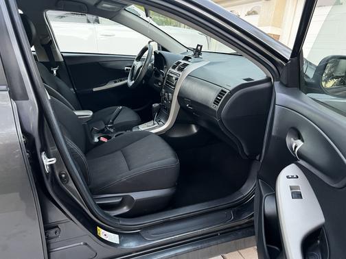 Gray 2012 Toyota Corolla S